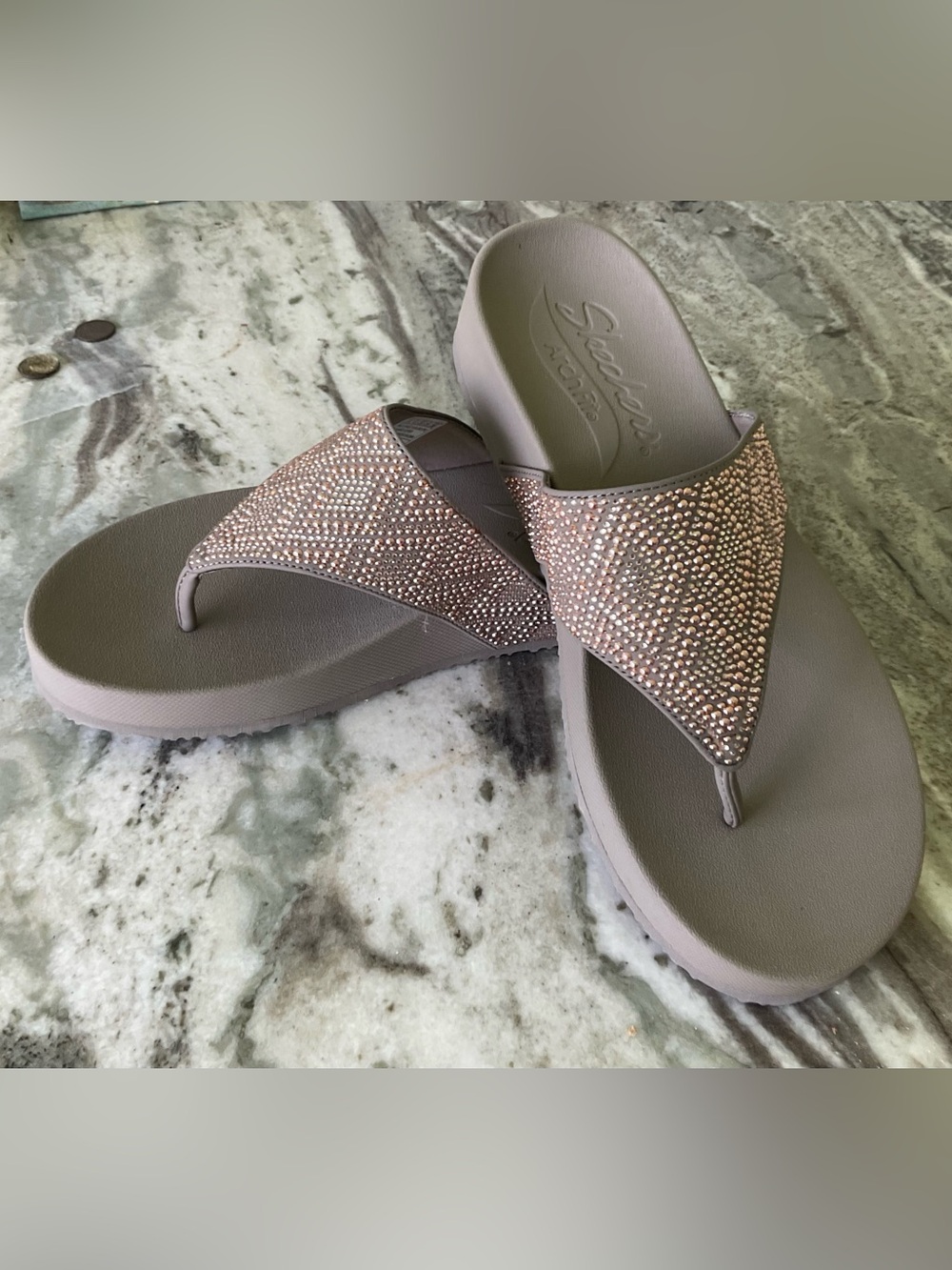 NWOTSkechers Taupe Glitter Rhinestone V-Strap Flip Flop Sandals